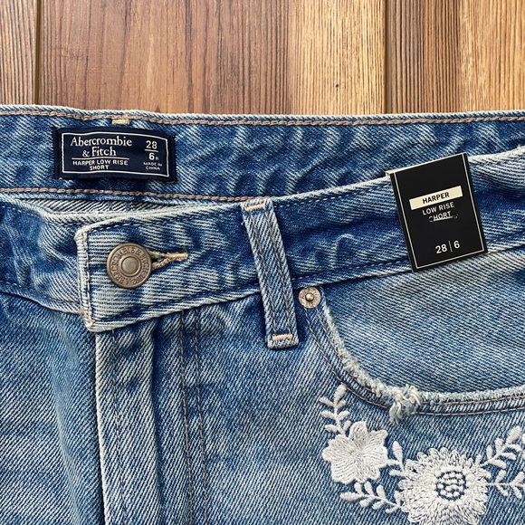 Abercrombie & Fitch Embroidered Denim Shorts - Picture 5 of 5
